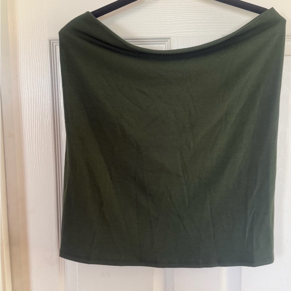 Brand new with tags fashion nova ribbed tube top.  2xl